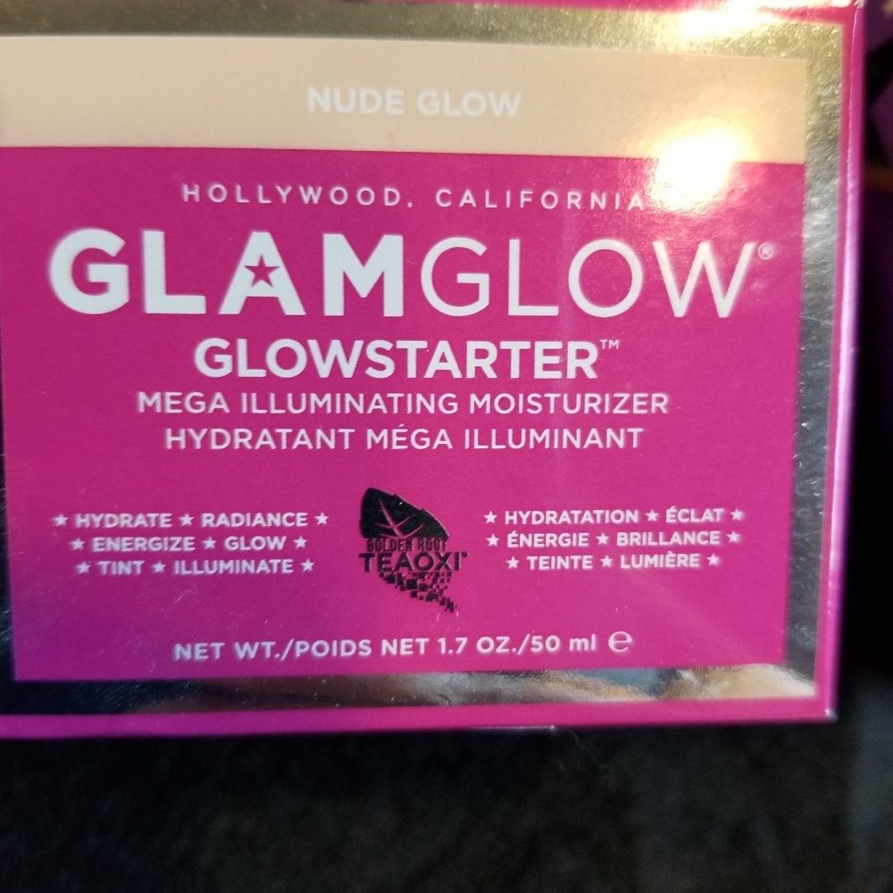GLAMGLOW moisturizer
